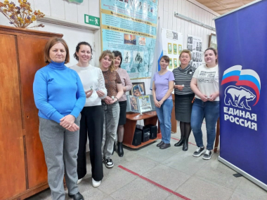 Участницы женского клуба «Делимся ценным» в музее